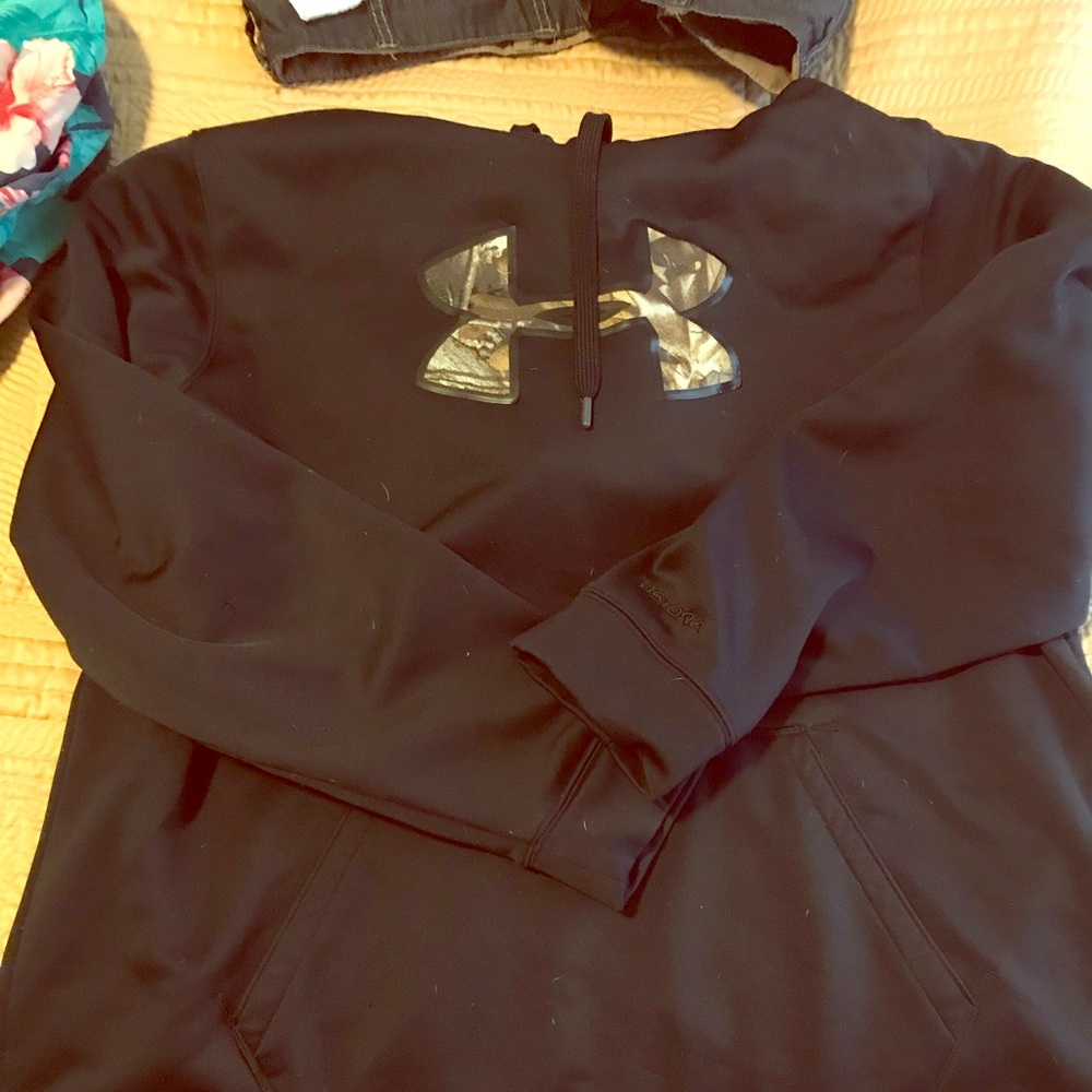 Under armour camo logo